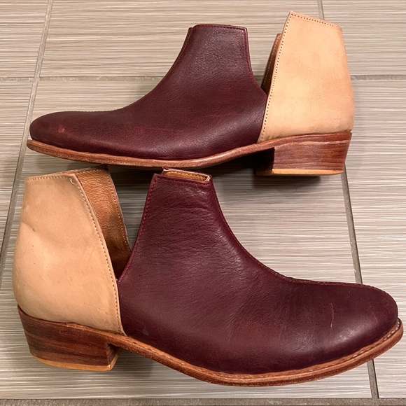 The Root Collective Shoes - The Root Collective Lee Boot rare burgundy maroon tan ankle bootie 9 leather